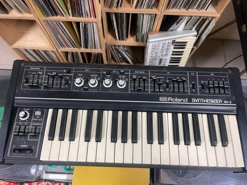 Roland SH-2 37-Key Synthesizer image 1