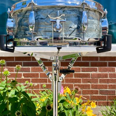 1960s Camco Oaklawn 5x14 Tuxedo Snare Drum Sky Blue Pearl 4 Ply image 4