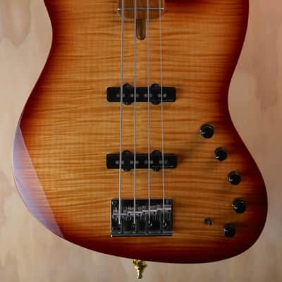 Sire Marcus Miller V10DX Tobacco Sunburst 4 String Bass w/ Gig Bag – Very Good image 1