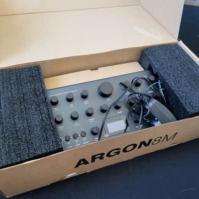 Modal Electronics Argon8M 8 Voice Wavetable Synthesizer Module 2020 - Grey image 3