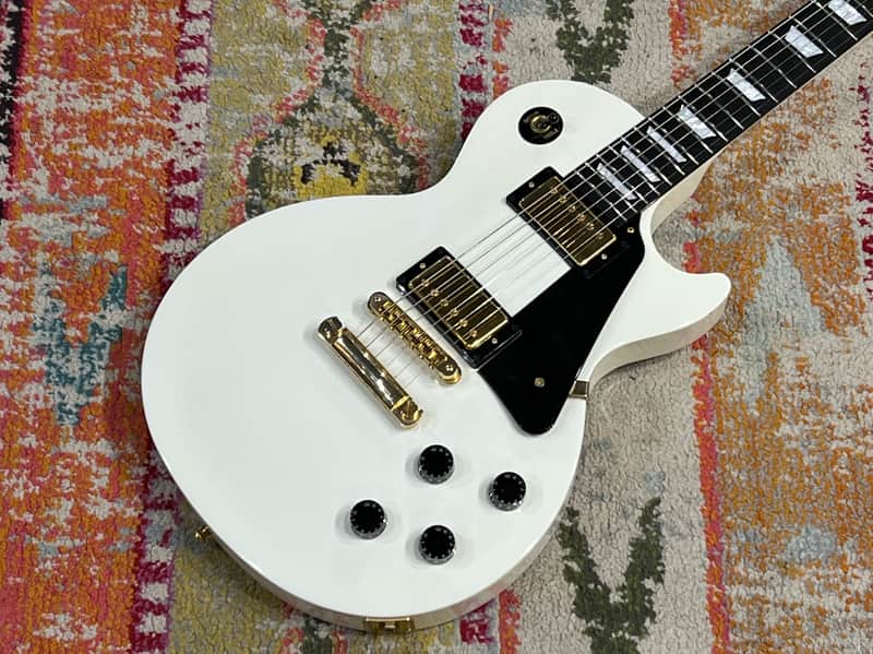 2009 Gibson Les Paul Studio -Alpine White with Ebony Fretboard and