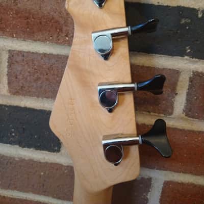1997-Vintage USA-made Peavey Millennium bass guitar image 5
