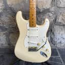 Amazing Fender Stratocaster ST-57 362 CIJ - Yellow Cream - N Serial