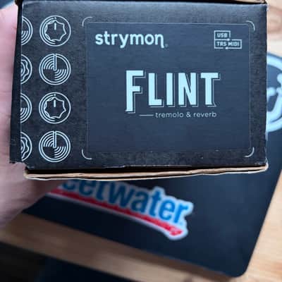 Strymon Flint Reverb and Tremolo V2 2022 - Present - Black image 4