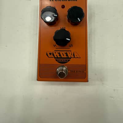TC Electronic Choka Tremolo True Bypass Guitar Effect Pedal + Original Box image 2