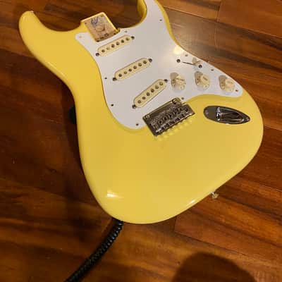 Fender Butter Cream Yellow Player Strat Stratocaster Alder Body 2 Point Bridge image 7