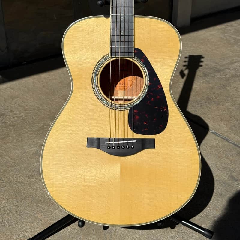 Yamaha LS16MHB Small Body Acoustic Guitar Natural image 1