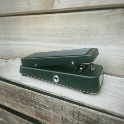 Dunlop GCB100 Bass Cry Baby Wah image 2