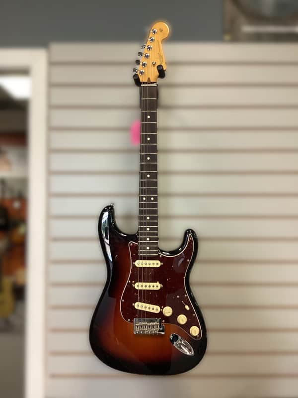 Fender American Professional II Stratocaster- 3 Color Sunburst