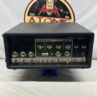 Roland RE-301 Vintage Chorus Echo Effect Unit