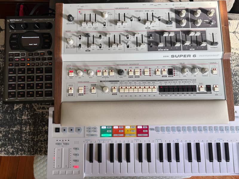 UDO Audio Super 6 Desktop 12-Voice Polyphonic Binaural Analog-Hybrid Synthesizer