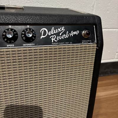Fender Deluxe Reverb 2-Channel 22-Watt 1x12" Guitar Combo 1965 - Black Panel image 6