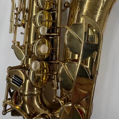 C.G. Conn 1970s Alto Saxaphone -- Brass Engraved Rose Design image 10