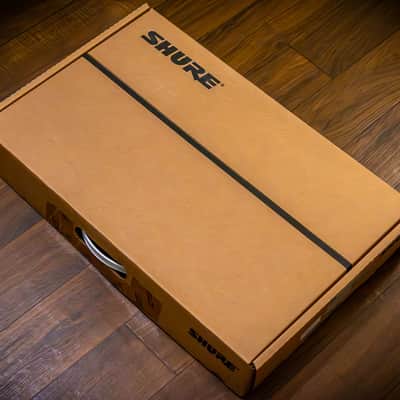 Shure PA821B Wireless System Antenna Combiner (470 - 865 MHz) - Like New/Unused/NOS image 3