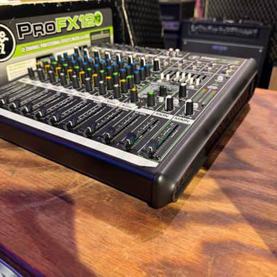 Mackie ProFX12v2 12-Channel Effects Mixer image 3