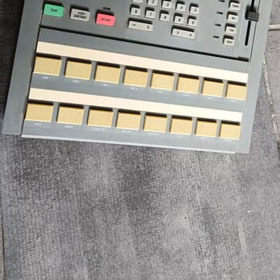 Alesis HR-16 High Sample Rate 16-Bit Drum Machine 1980s - Gray image 10