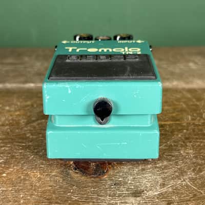 Boss TR-2 Tremolo (Silver Label) 1997 - Present - Green image 6