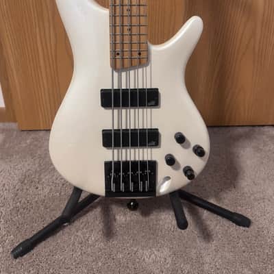 Ibanez 5 string bass SR305M Aguilar pickups/Audere preamp image 3