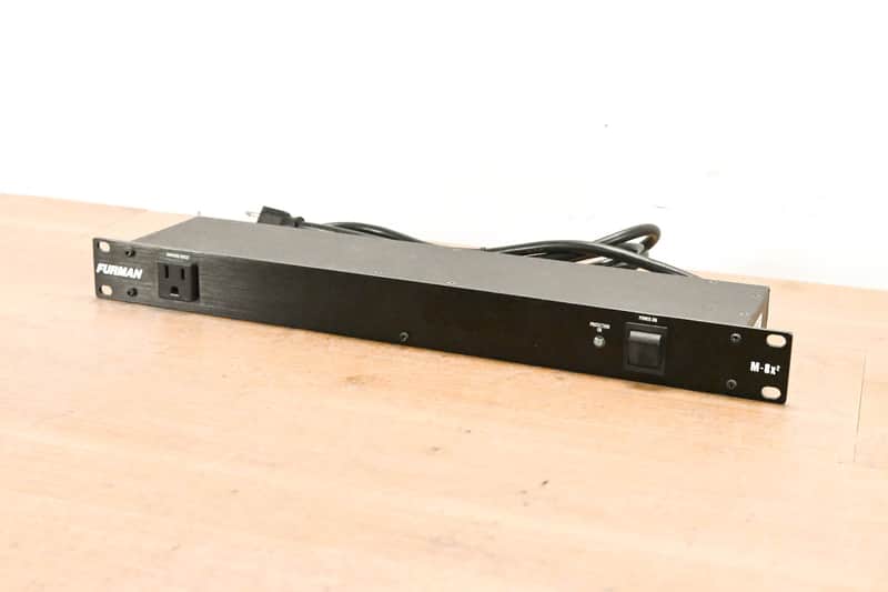 Furman M-8x2 8-Outlet Power Conditioner CG01241 image 1