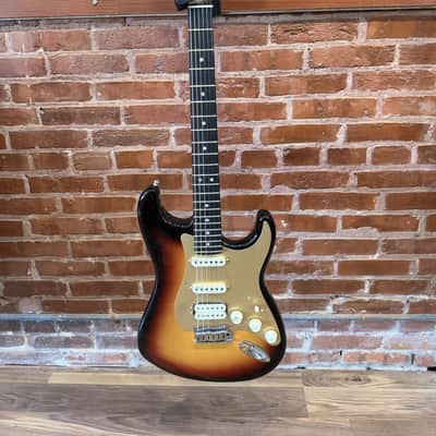 Fender 2025 American Ultra II Stratocaster with hard case image 2