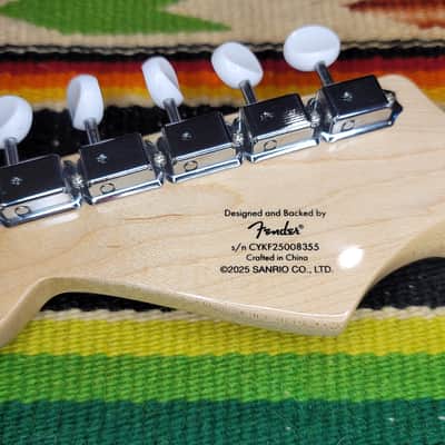 Squier Hello Kitty Stratocaster 2024 - 2025 - White image 15