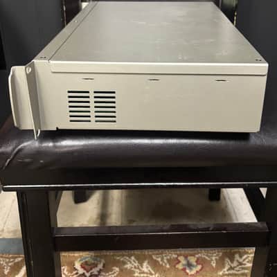 Peavey IPR-3000 power amplifier image 4