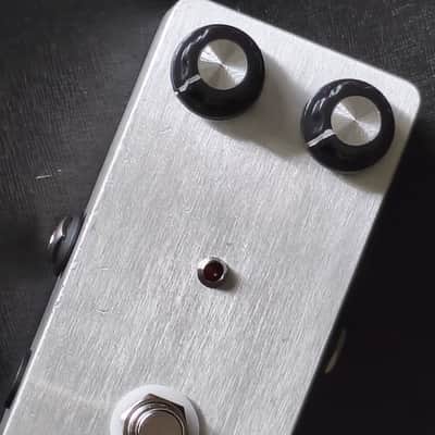 Tonevo Mid Boost Pedal Based on Fender Eric Clapton Mid Boost Tone, price include the import duty for US buyer image 1