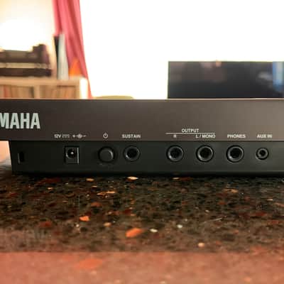 Yamaha Reface DX Mini Mobile Keyboard 2015 - Present - Black image 3