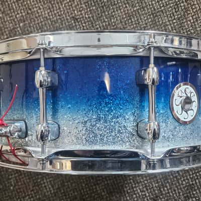 Sakae Beech 5.5"x 14" Snare Blue Sparkle Fade image 10