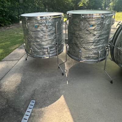 Ludwig Vintage Virgin Double Bass Drum Kit: 24/24/18/16/13/13 May, 1970 - Sky Blue Pearl image 4