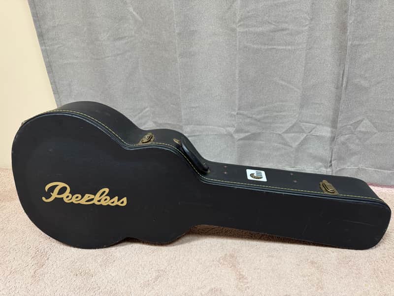 Peerless - Jumbo Archtop guitar case, Vintage 70's-90's - Excellent