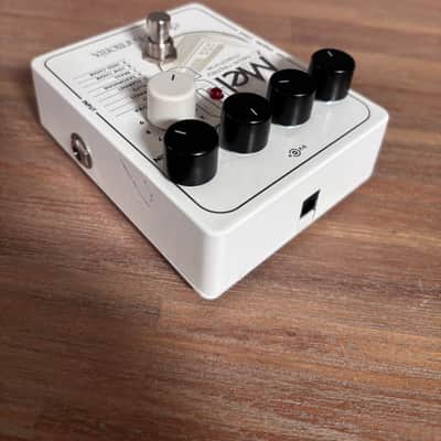 Electro-Harmonix Mel9 Tape Replay Machine 2016 - Present - White image 9