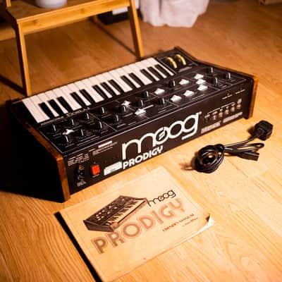 1981 Moog Prodigy 32-Key Monophonic Analog Synthesiser ( with original manual - super rare!) image 3