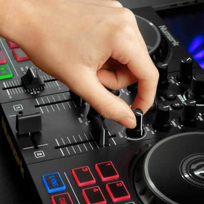 Numark PARTYMIX2 Contrôleur 2 voies avec système Light intégré, streaming image 7