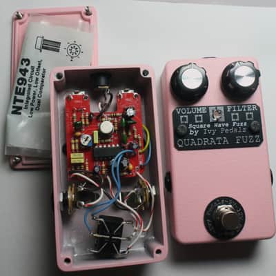 Ivy Pedals Quadrata Fuzz Deluxe - PINK / BLACK 2026 image 8