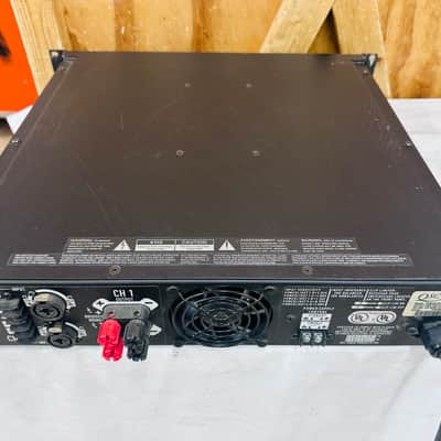 QSC Powerlight 1.8 Power Amplifier 650 Watts Per CH. @ 4 ohms - working image 8