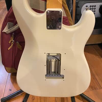 Fender Jimi Hendrix Artist Series Tribute Stratocaster 1997 - 2000 - Olympic White image 3