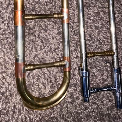 Vintage 1957 Getzen Super Deluxe Bb Tenor Trombone with mouth piece and hardshell case image 1