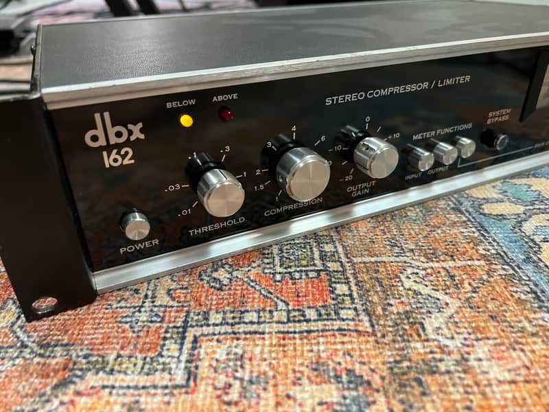 dbx 162 Stereo Compressor / Limiter