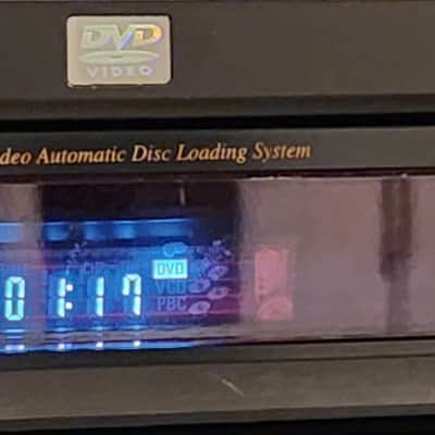 Denon Denon DVM-1805 5-Disc Progressive-Scan DVD Player , Black 2002 - Black metal image 2