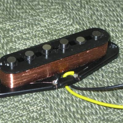 very near A+ (rarely used) genuine Fender Tex-Mex Stratocaster Bridge Single Coil Pickup, 7.4k full strength, White Cover (p/n # 50659000) +screws & rubber bushings, Alnico 5 magnets, staggered pole pieces, Polysol magnet wire, vinyl output wires image 15