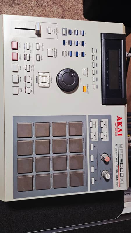 Akai Mpc2000xl,  Carvin S/L 24 , Filter Factory, Warp Factory, pair Mackie 824 Speakers  All very good to mint condition Mid 90's