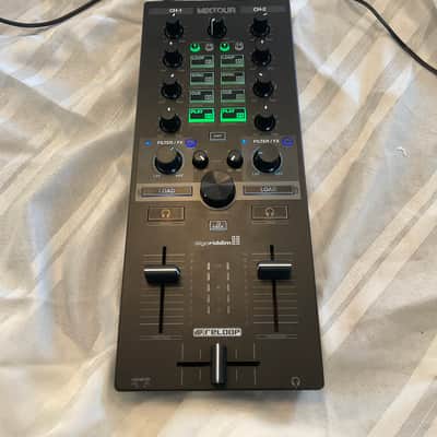Reloop Mixtour Portable DJ Controller + Official Flight Case - Mint Condition, Tested image 2