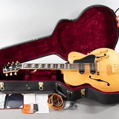 2019 Gibson Custom Shop Chuck Berry Signature ’55 ES-350T – 1 of 55, COA & Case image 2