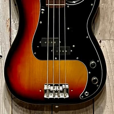Stellar 1976 Fender Precision Bass with Rosewood Fretboard Sunburst, OHSC Amazing Vintage Bass ! image 4