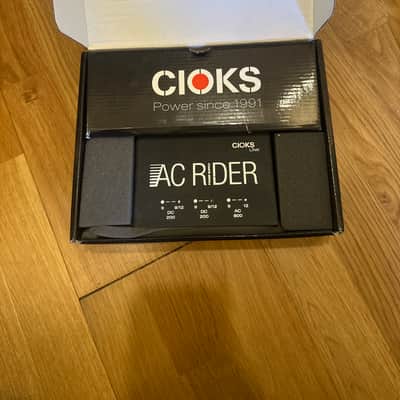 CIOKS AC Rider Link 200/800mA 6-Outlet 9/12v Power Supply 2010s - Black image 3