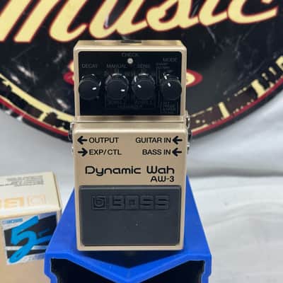 Boss AW-3 aw3 Dynamic Wah Auto Wah Filter Pedal with Box image 2
