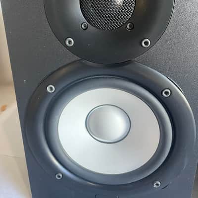 Yamaha HS5 5" Powered Studio Monitor (Pair) 2015 - Present - Black image 6