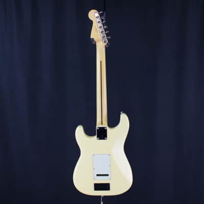 Fender MIJ Junior Collection Stratocaster 2021 - Present - Arctic White image 4