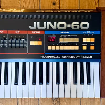 Roland Juno-60 + Flight Case (1982) image 12